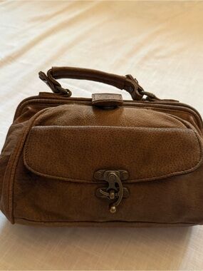 Y2K Vintage leather Adventure Bound handbag with strap